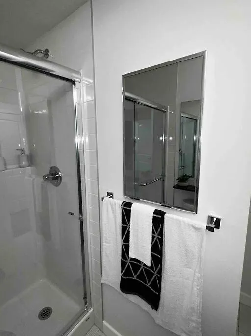 2 Bedroom 2 Beds Premium Suite Startlight Haven 卡加利